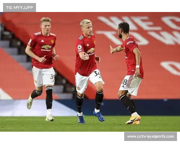 曼联小将梅努双红会替补登场表现亮眼收获宝贵比赛经验 曼联小将梅努双红会替补登场表现亮眼收获宝贵比赛经验